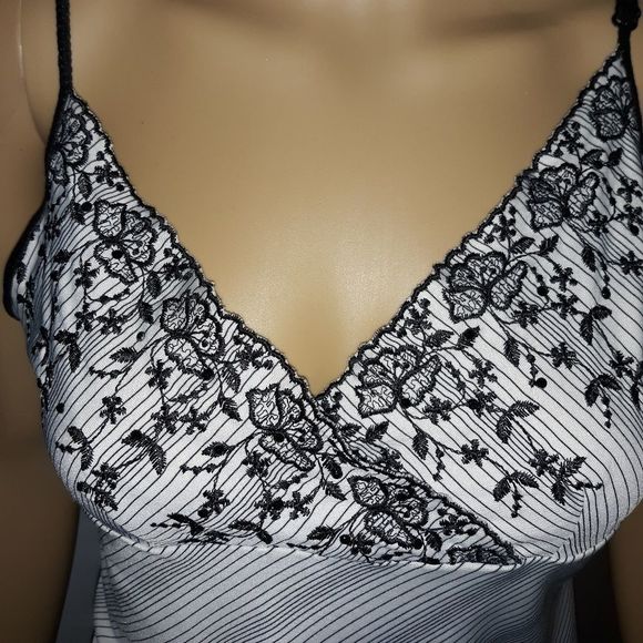 Express Camisole Shirt Womens Black white Stripes Floral Size Medium - Picture 6 of 9